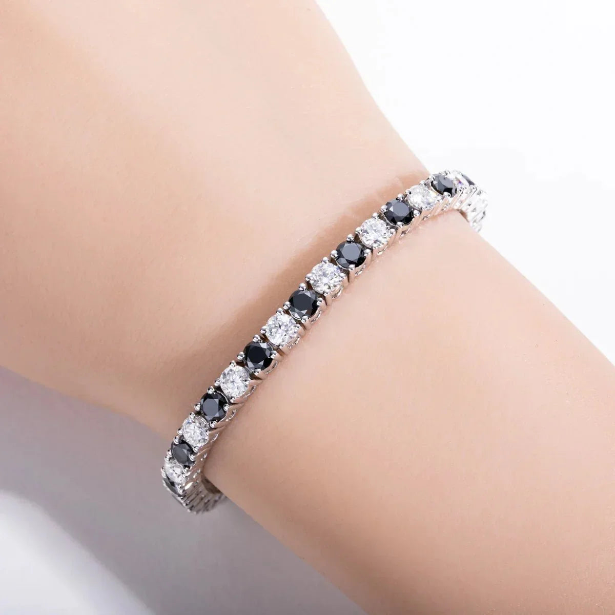 Pulseira Riviera Black & White Moissanite Moissanite - Momi Jewel